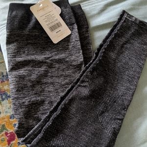 Fabletics grey leggings